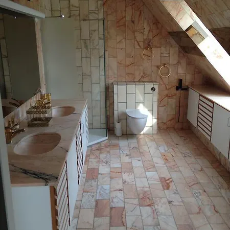 Country هورسينس